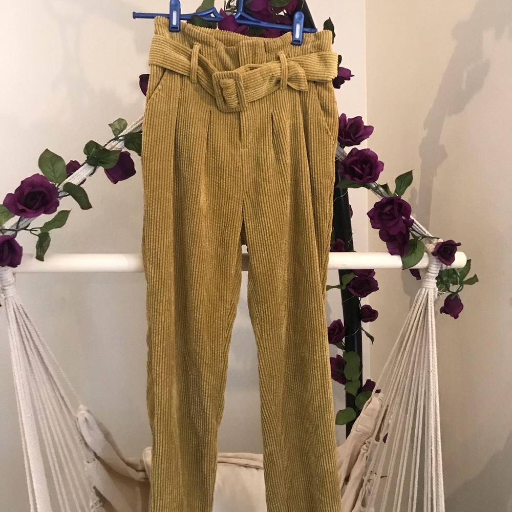 High waist Corduroy pants with belt